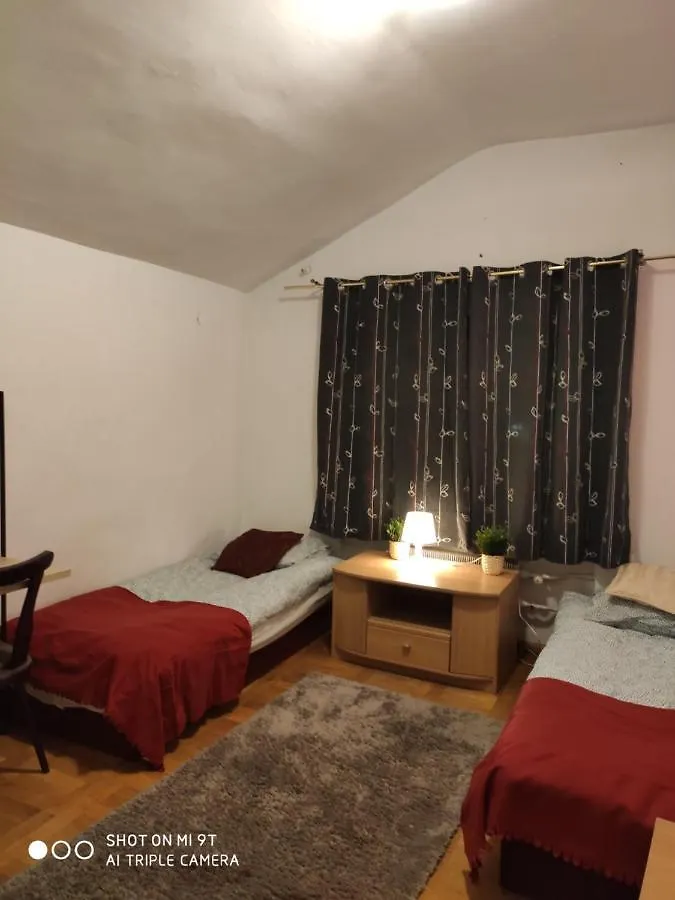 Popularna Guest Home Βαρσοβία